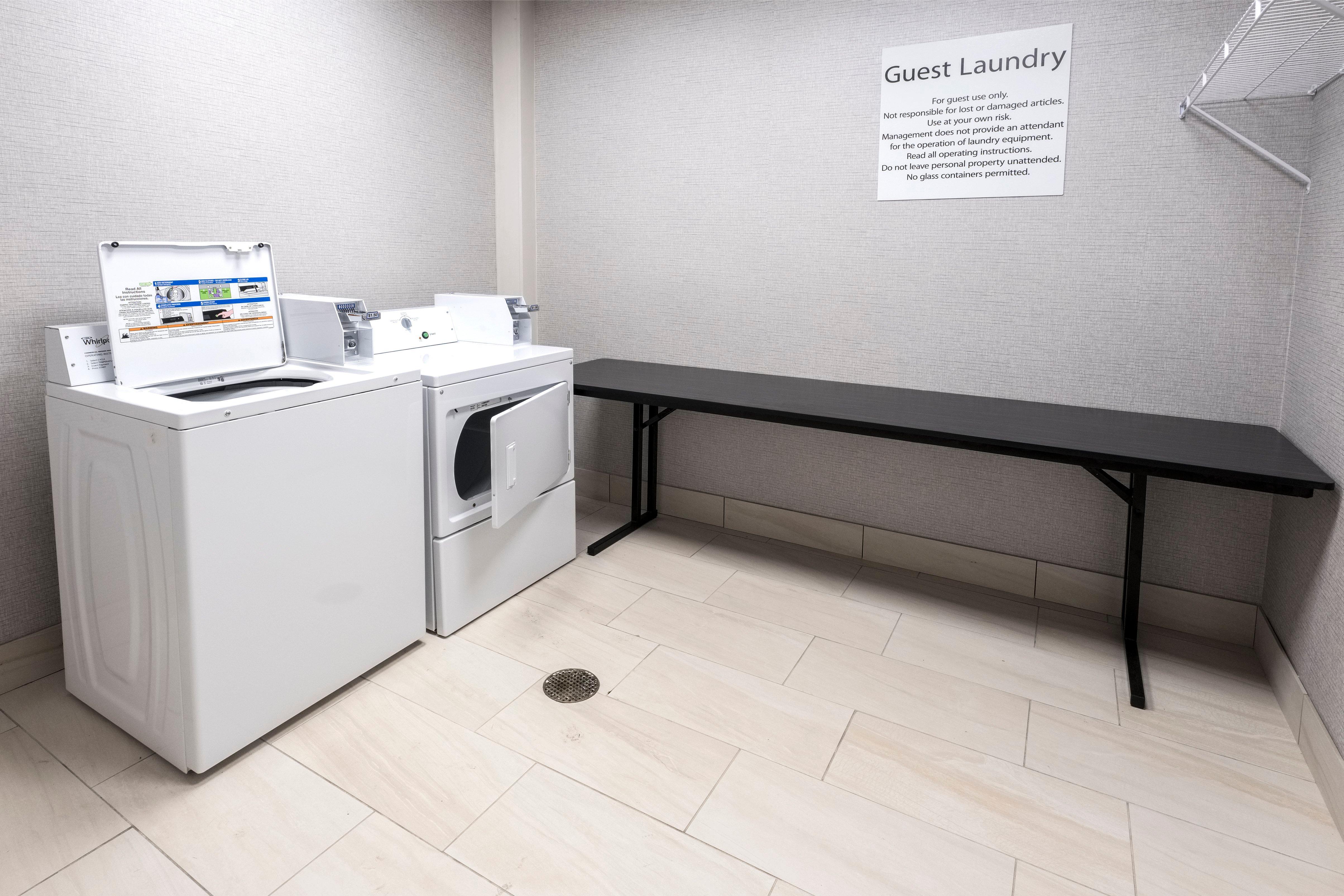 Holiday Inn Express & Suites - Commerce By Ihg Esterno foto
