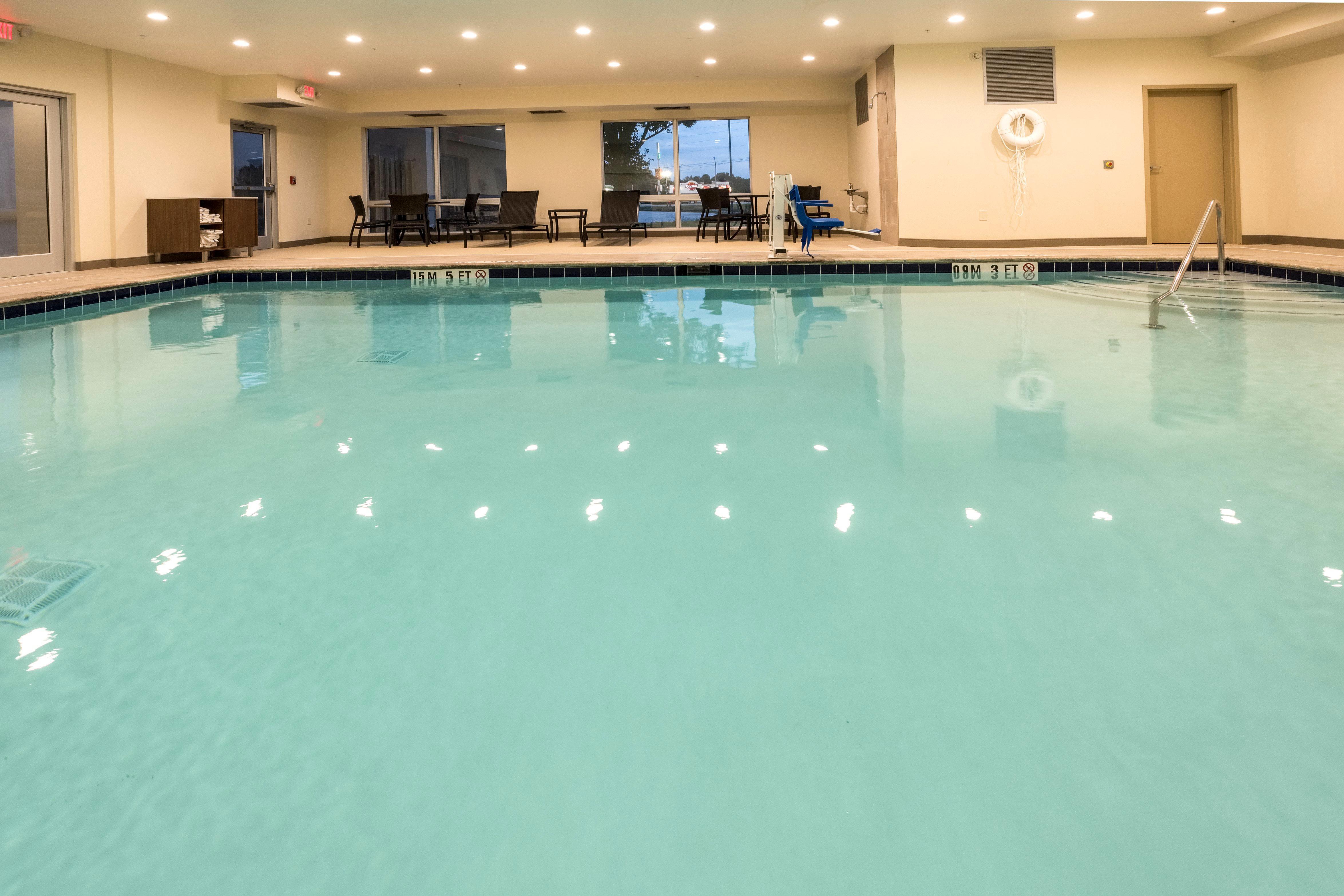 Holiday Inn Express & Suites - Commerce By Ihg Esterno foto