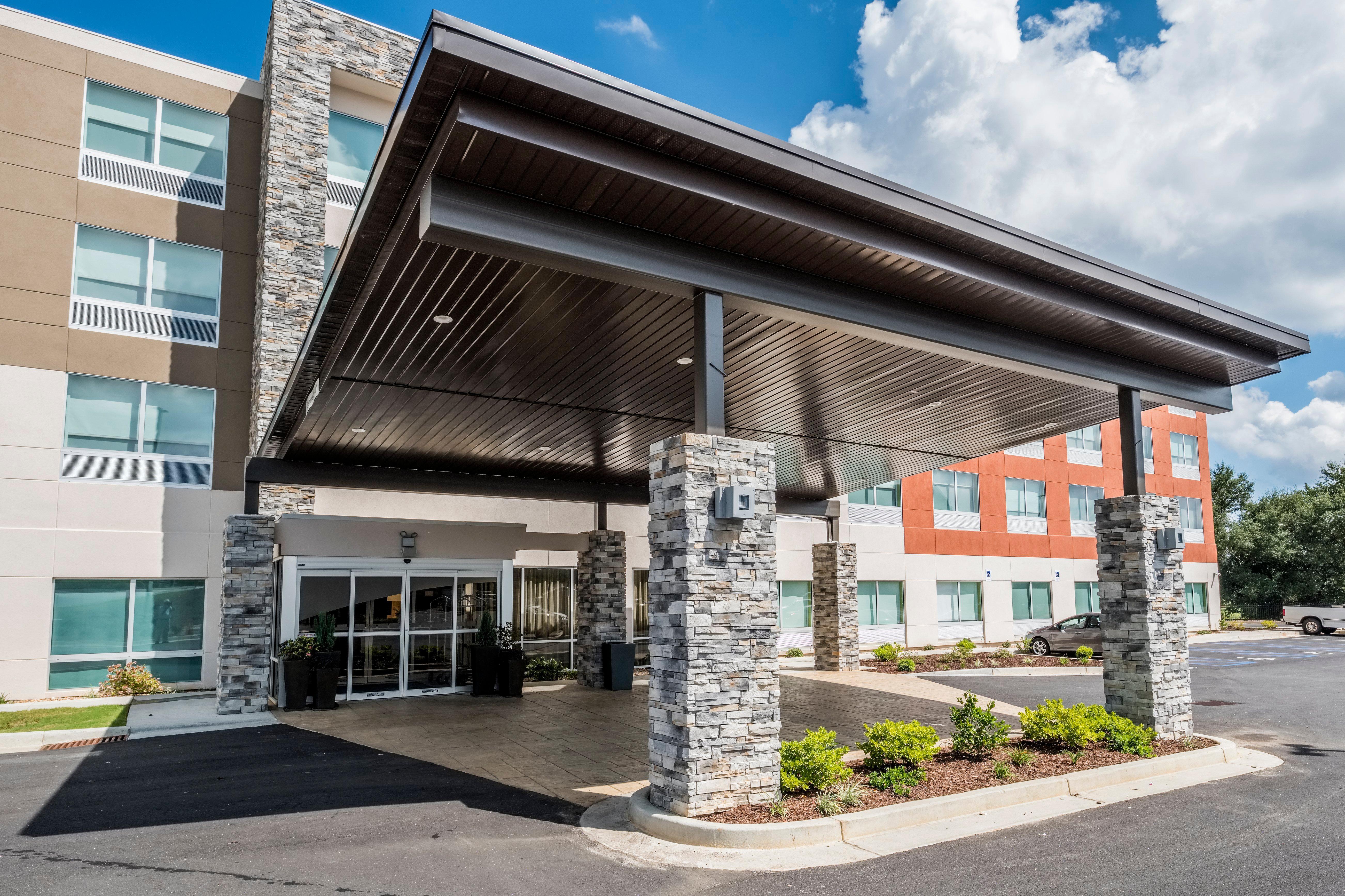 Holiday Inn Express & Suites - Commerce By Ihg Esterno foto