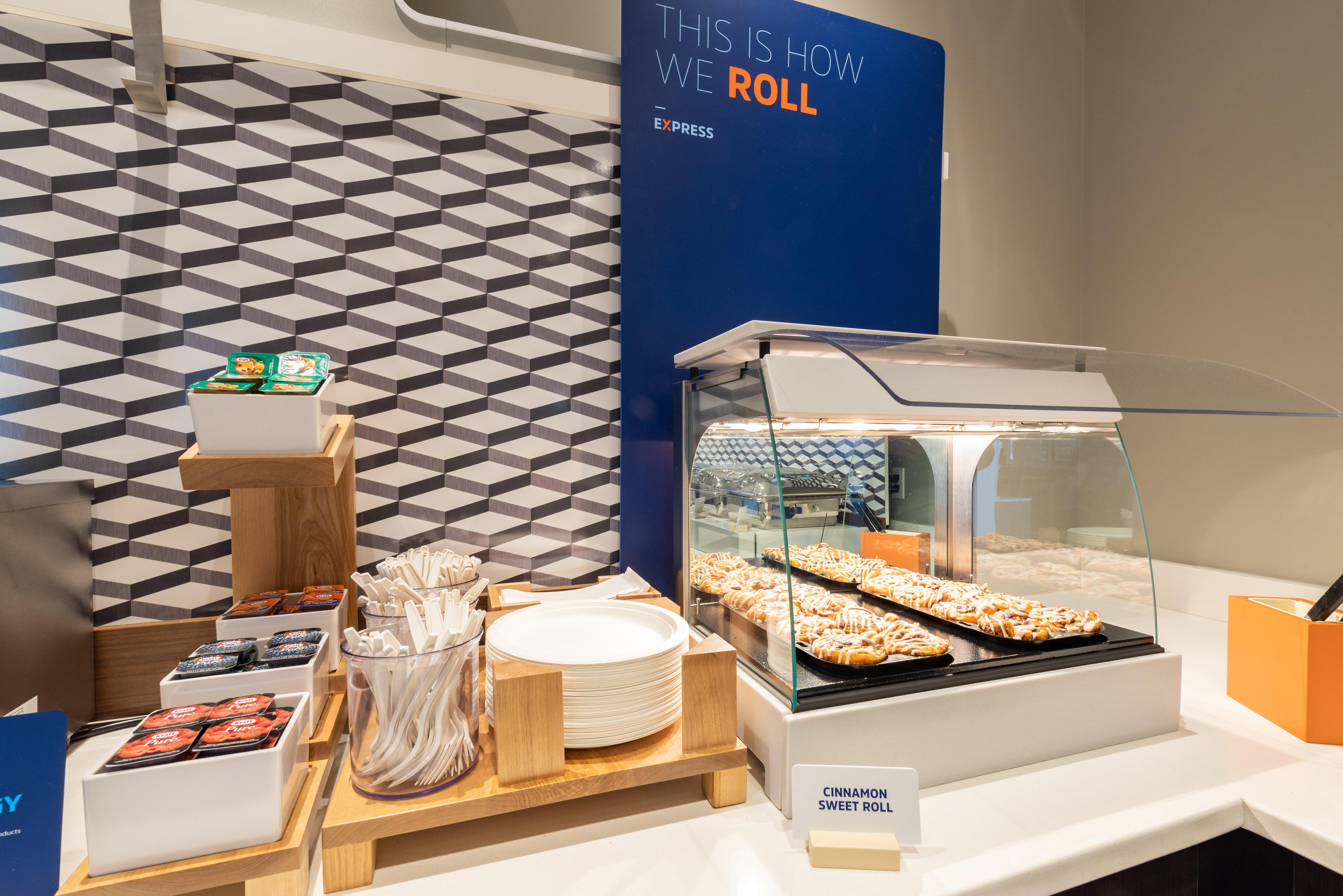 Holiday Inn Express & Suites - Commerce By Ihg Esterno foto