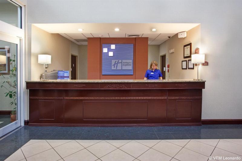 Holiday Inn Express & Suites - Commerce By Ihg Esterno foto