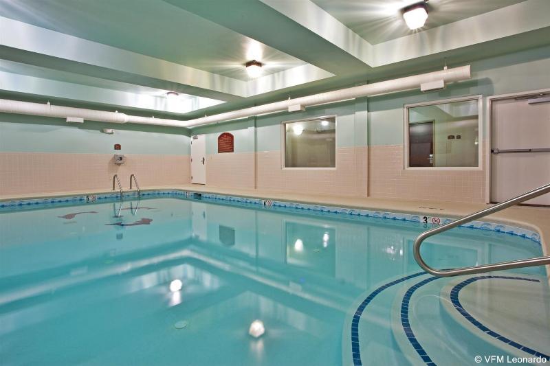 Holiday Inn Express & Suites - Commerce By Ihg Esterno foto